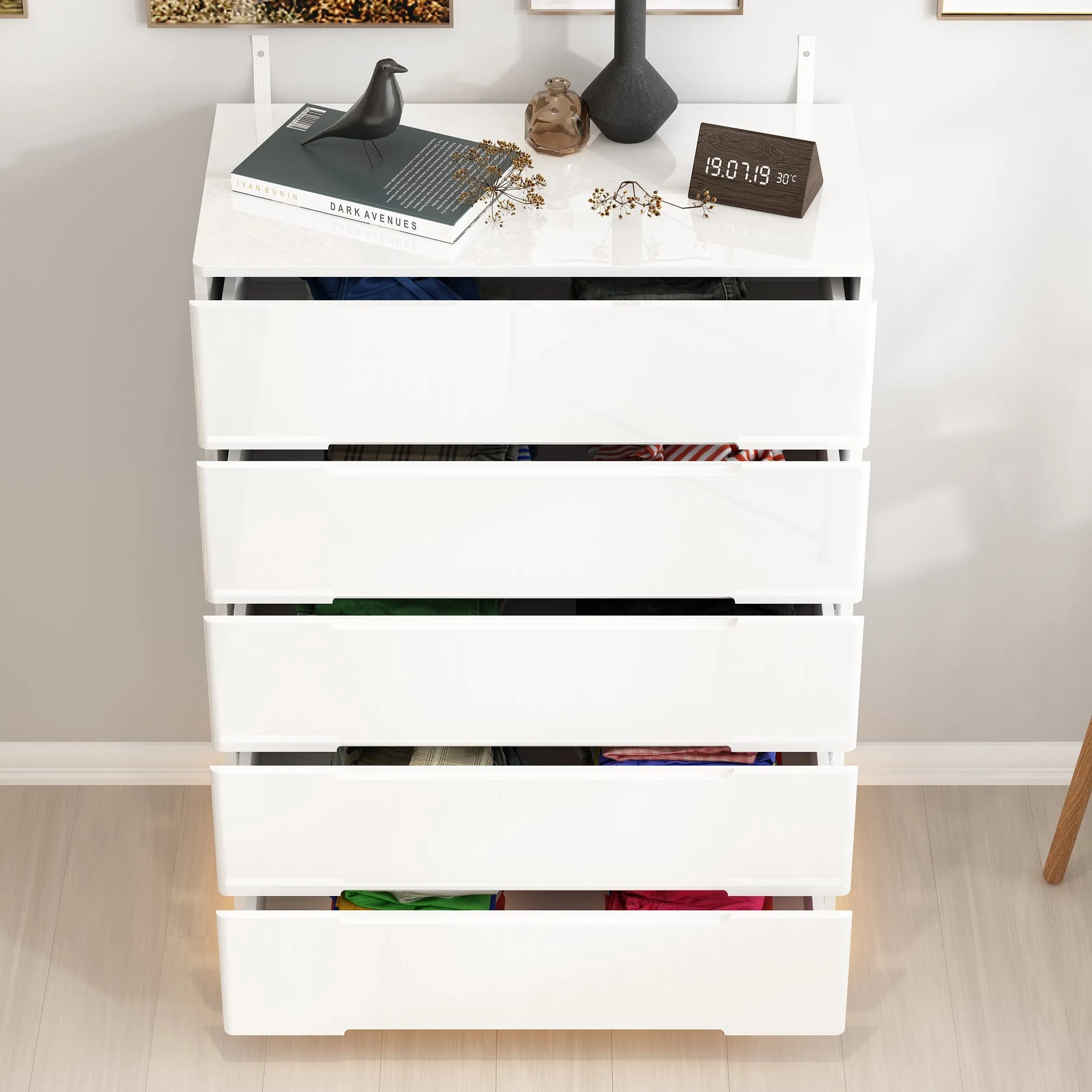 5 Drawer Chest Dresser With Light Storage